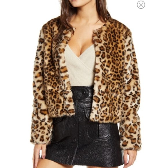 WAYF Women's X Influencers Brooklyn Faux Fur Chubby Jacket - Picture 1 of 9